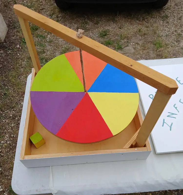 Roue infernale en bois colorée, jeu d'animation géant